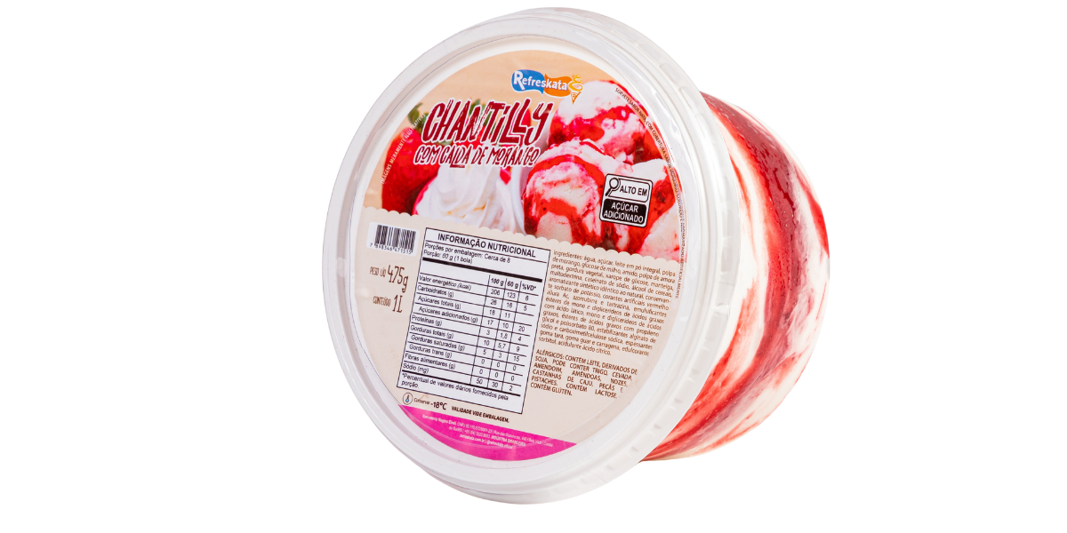 Chantilly com Calda de Morango